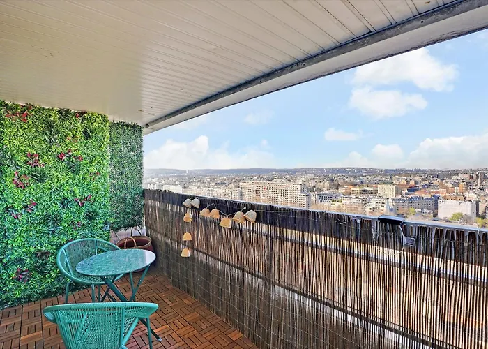 Refait A Neuf Avec Balcon Et Vue Sur La Seine - Bail Mobilite *