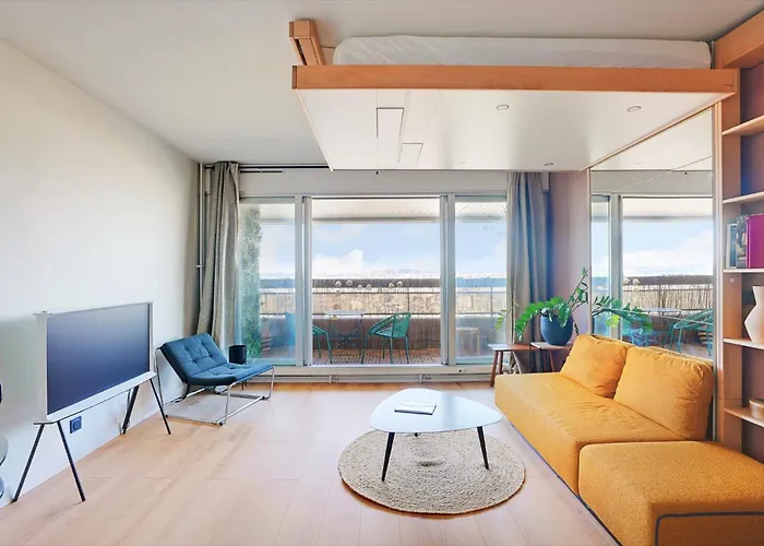 Refait A Neuf Avec Balcon Et Vue Sur La Seine - Bail Mobilite